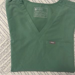Large Jade Catarina Figs scrub top